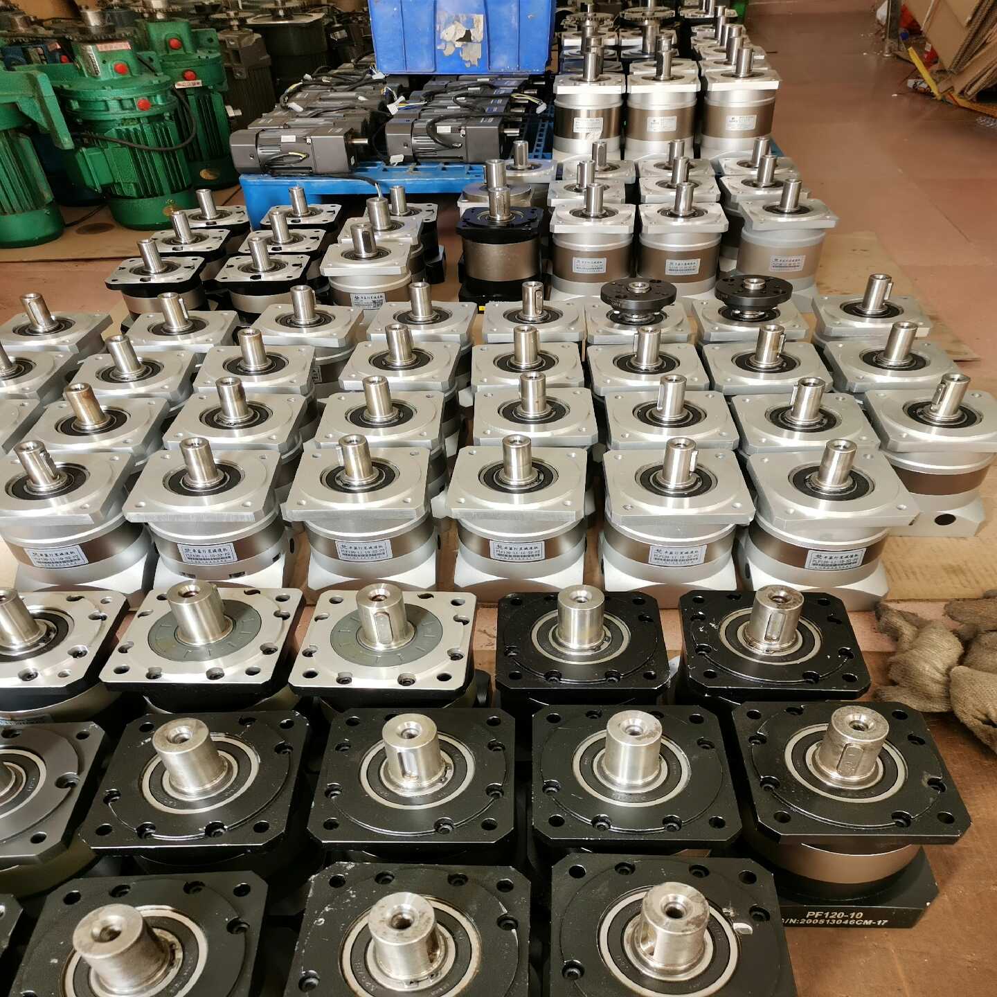 130卓蓝行星减速机速比10的有30多个：PLP120一L1--议价商品