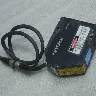 Used KEYENCE  LKG85  Laser Displacement Sensor