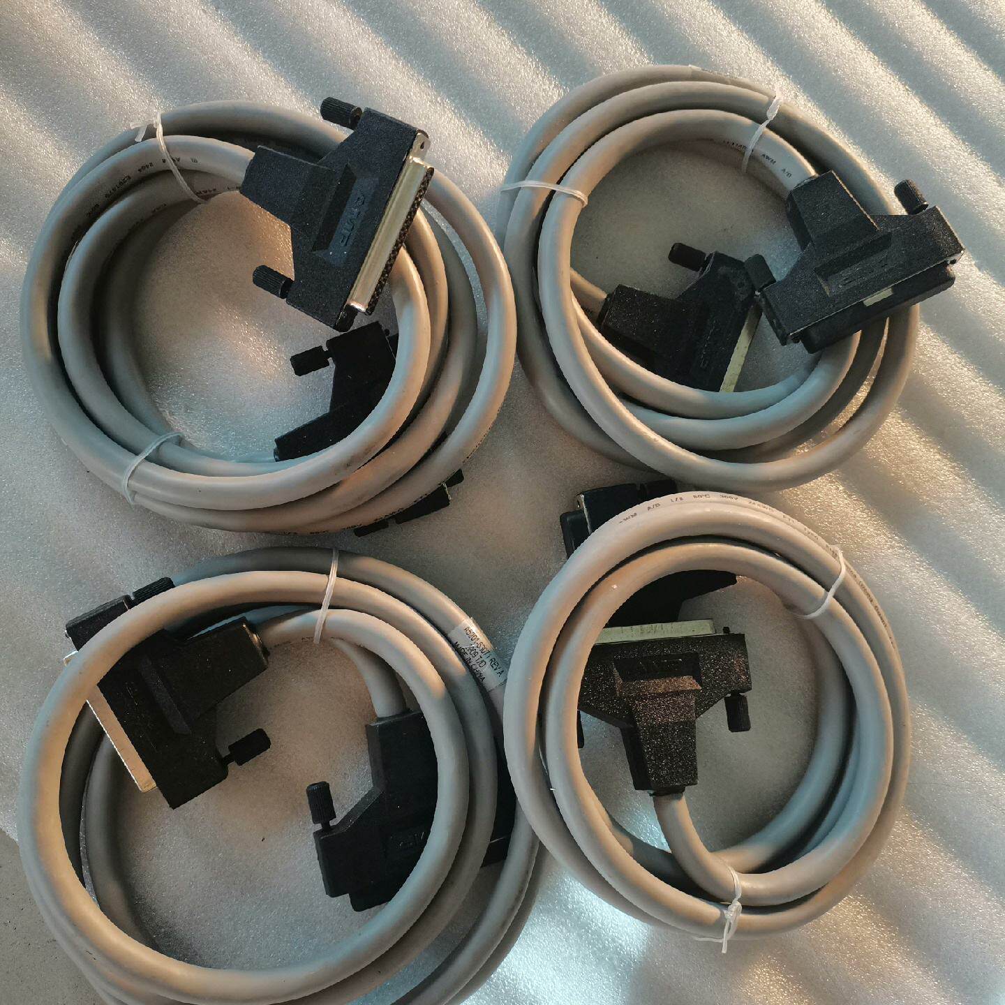 全新AMP数据连接线27针公母头线长三米型号A5--议价商品