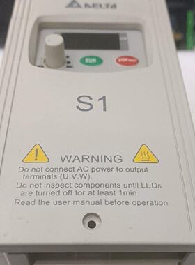 拆机成色不错的台达变频器VFD004S21A0.4KW议价
