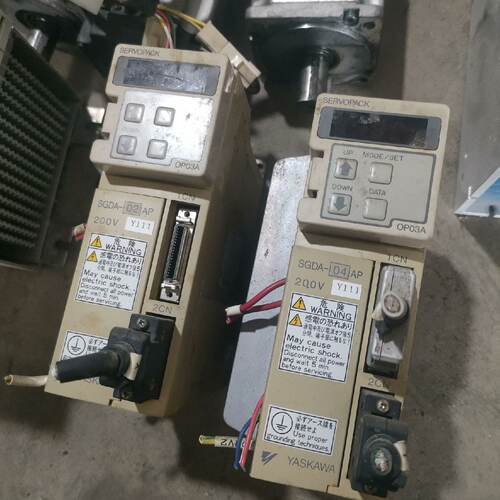 溢价-安川驱动器SGDA04APY111SGMP04A31