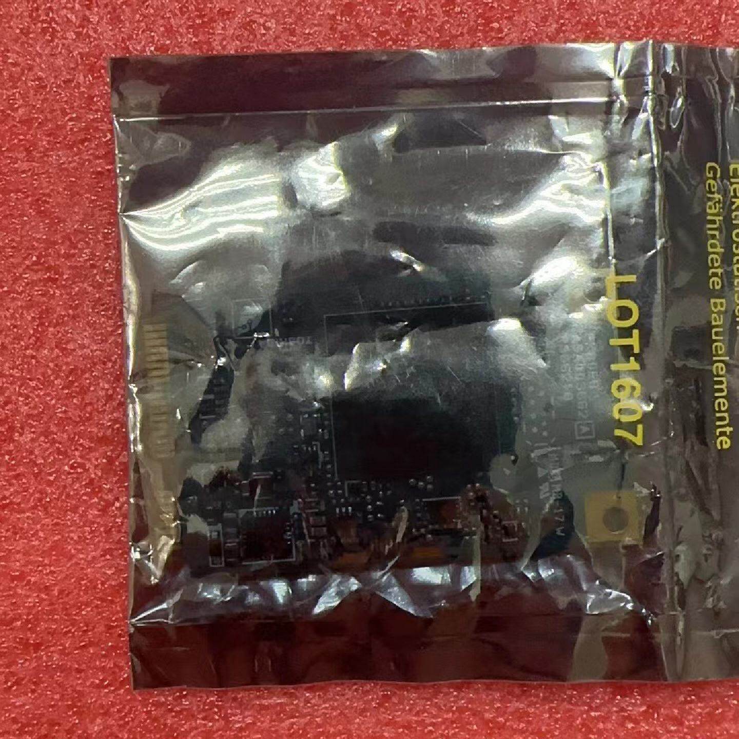 【询价】TOSHIBA   THNSNJ512GMCY内存卡模块适用