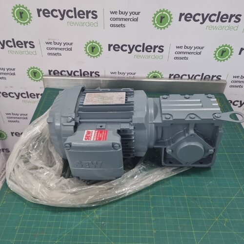 SEW EURODRIVE HELICALWORM GEARMOTOR WA30T DRN63M2 0.55KW 143