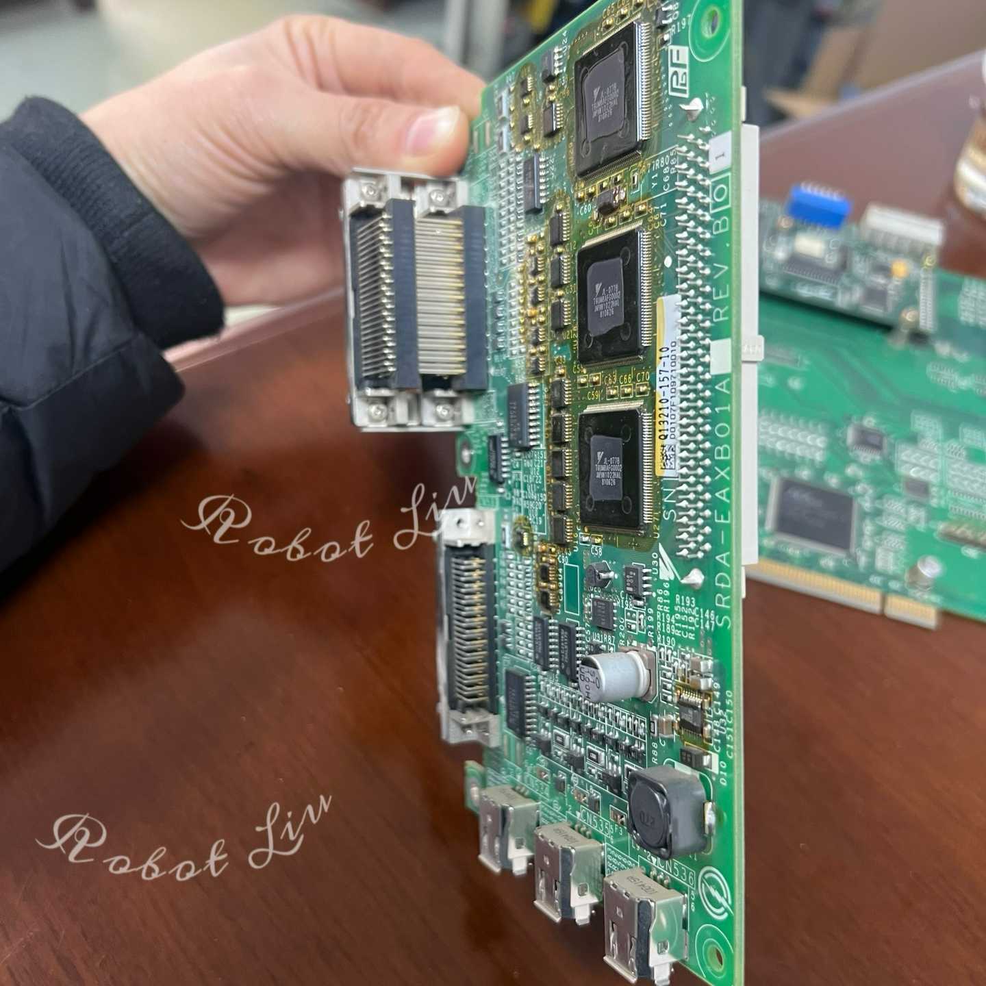 SRDA-EAXB01A安川DX100机器人外部轴基板。询价