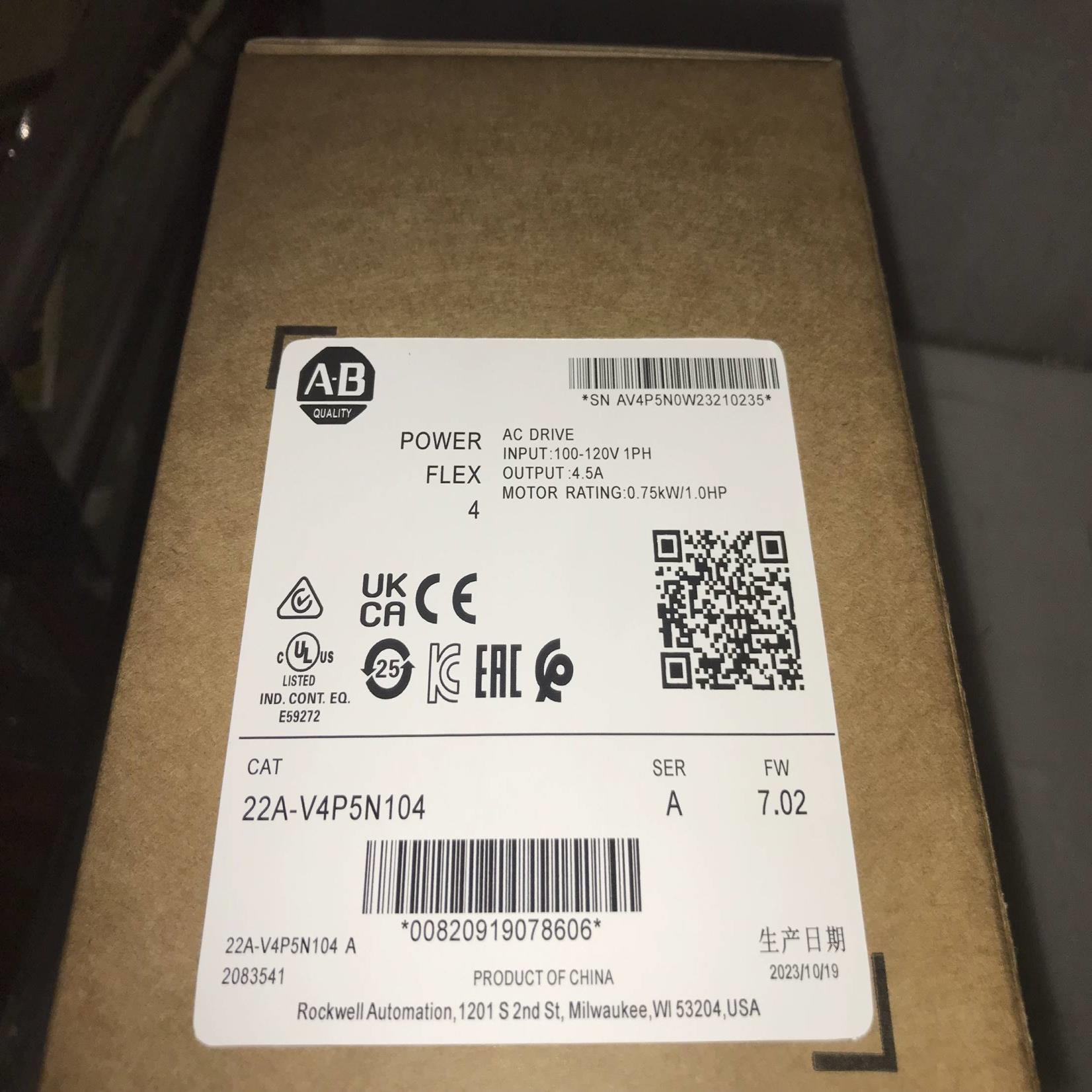 配件AB 变频器22A-V2P3v1p5v4p5n104 a2p1n103议价议价