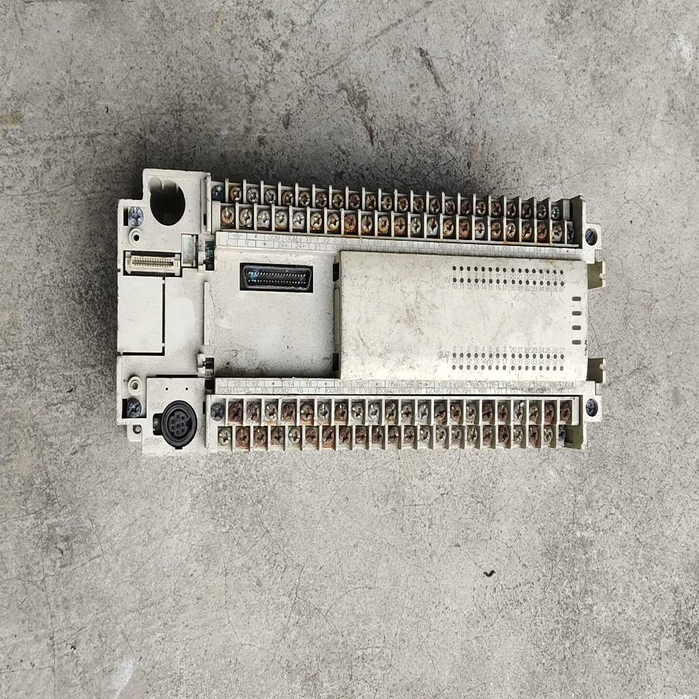 日本三菱PLC，FX2N一60mR，电源板已经处理掉了，剩下-议价