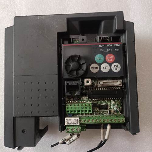 询价-变频器FRD740.E740主板端子板外壳