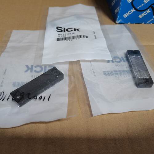 溢价-SICK西克PL20A反光板未使用货号10