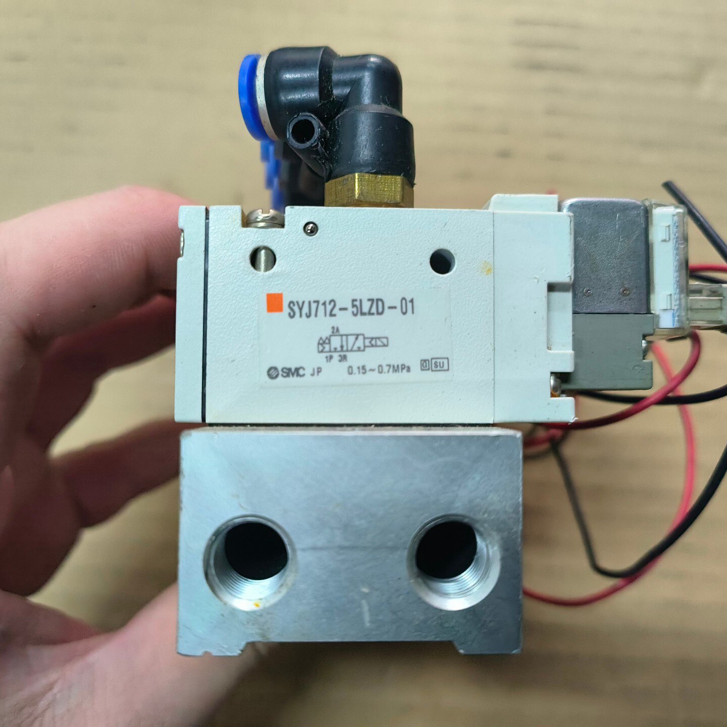SMC电磁阀SYJ7125LZD01二手拆机功能完好