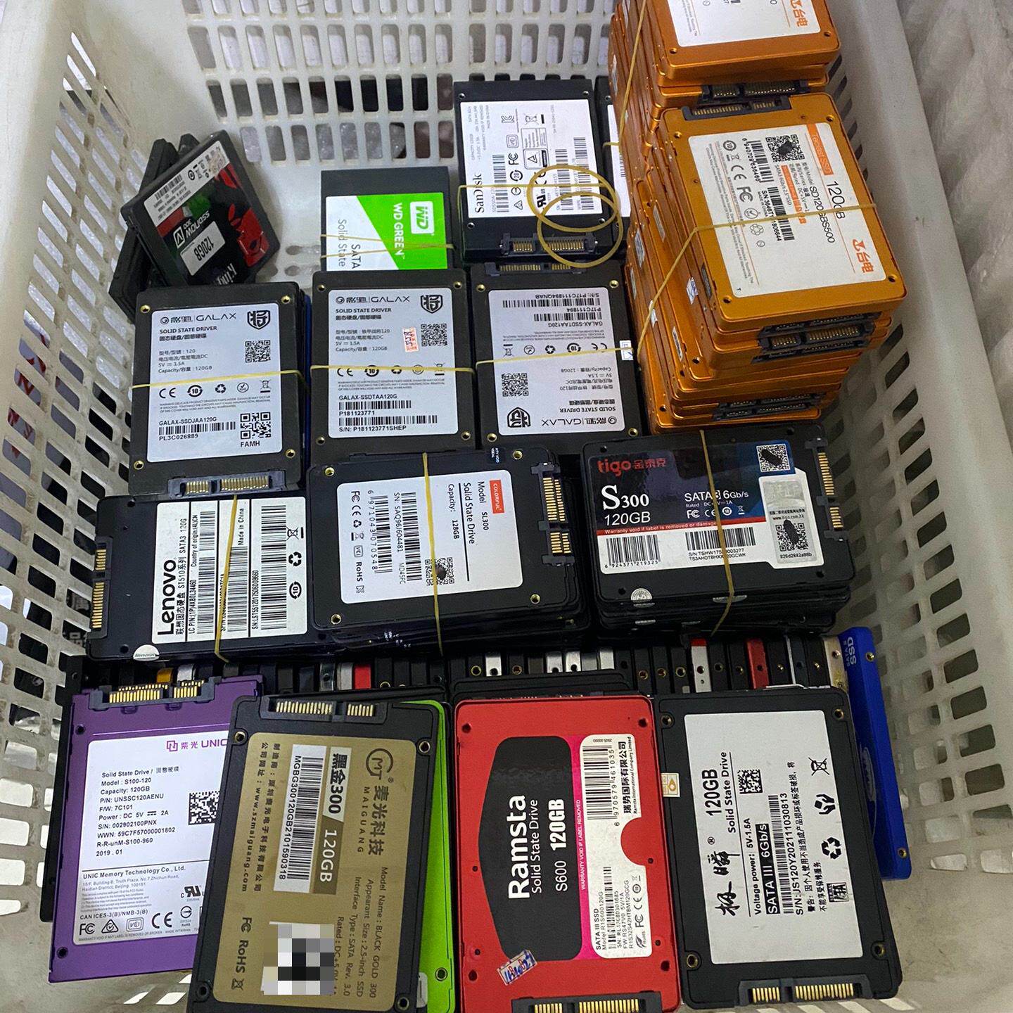 随机品牌240G拆机二手固态硬盘--议价商品