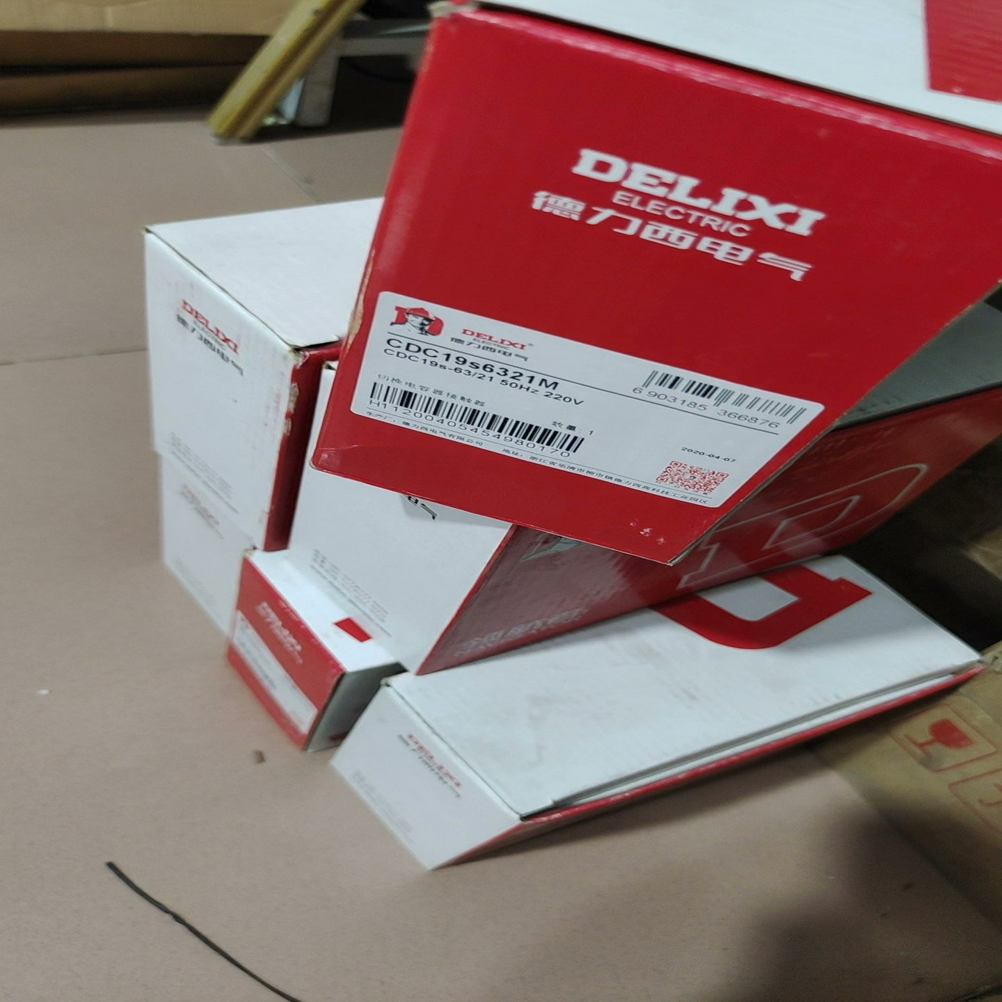 询价全新德力西(CDC19s-63/21)交流接触器，50Hz，