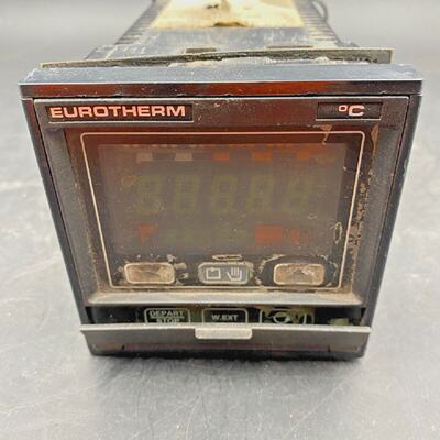 EUROTHERM 818STC  Rcly Temperatur Kontroller