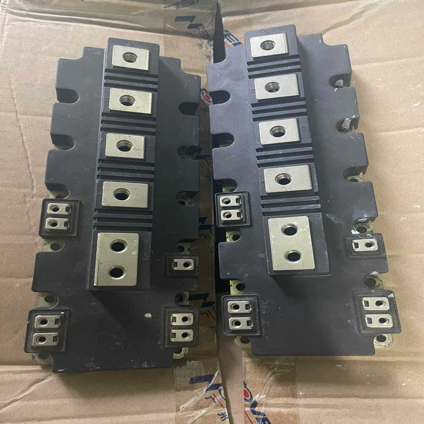 FF1400R12IP4模块功能适用