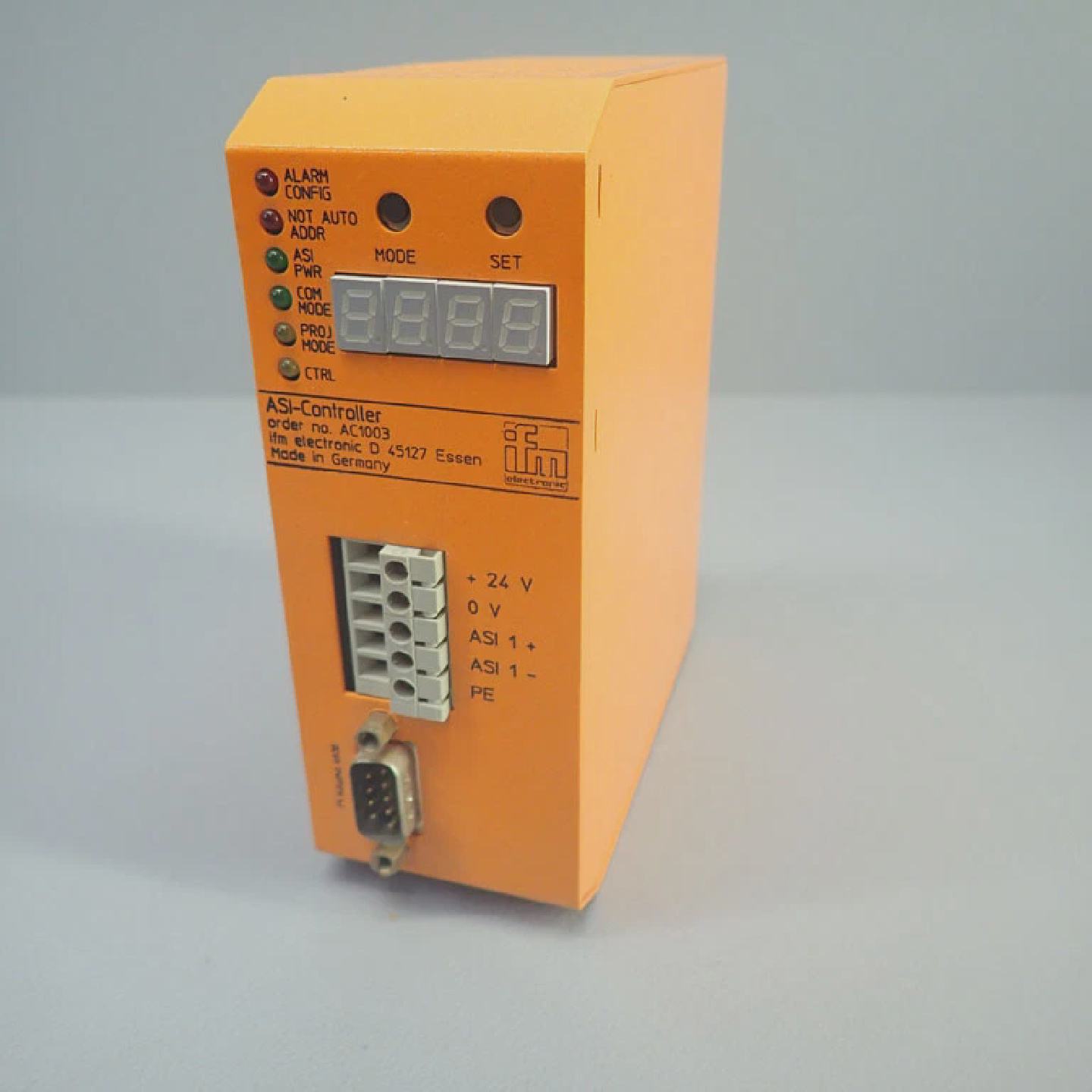 AC1003  IFM ELETTRONICA  AC 1003  CONTROLLER ASI Modulo 24 V - 实物图