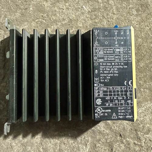 议价Rockwell Ab Safety Relay SolidState Relay Model 156A30bb