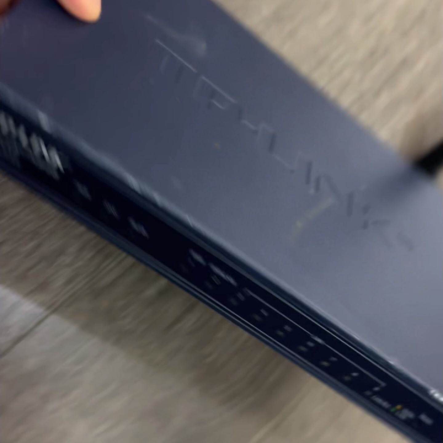 TP-LINK TL-WVR308 300M无线VPN企业级 路由器 8口路由器 带电源