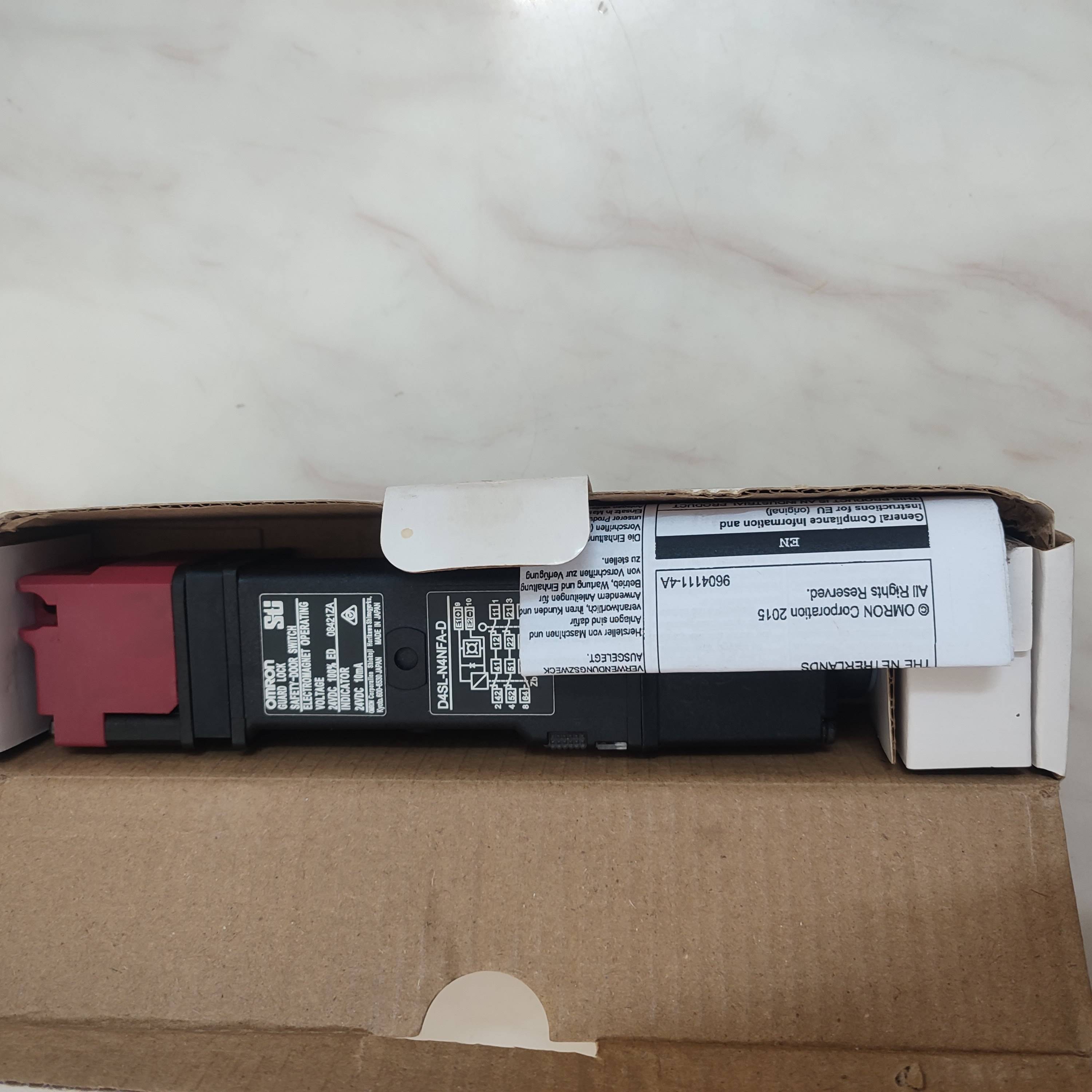 配件欧姆龙D4SL-N4NFA N2HFG-D D4NL-4FG-B电磁安全门锁开议价