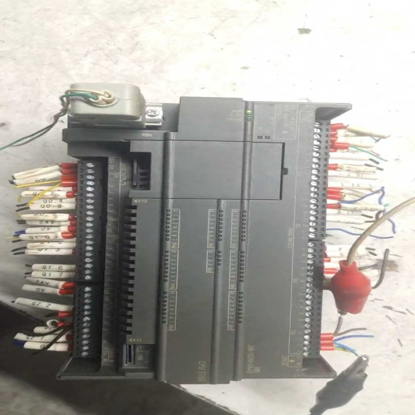 6ES7288-1ST60-0AA0，货两个，成色~询价