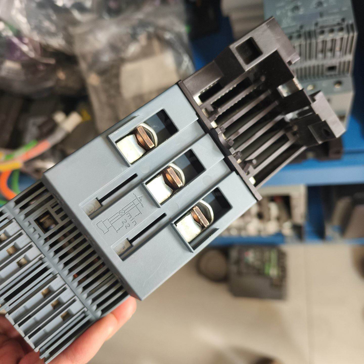 3RW4047-1BB14 西门子软启动器 实物拍摄--议价商品
