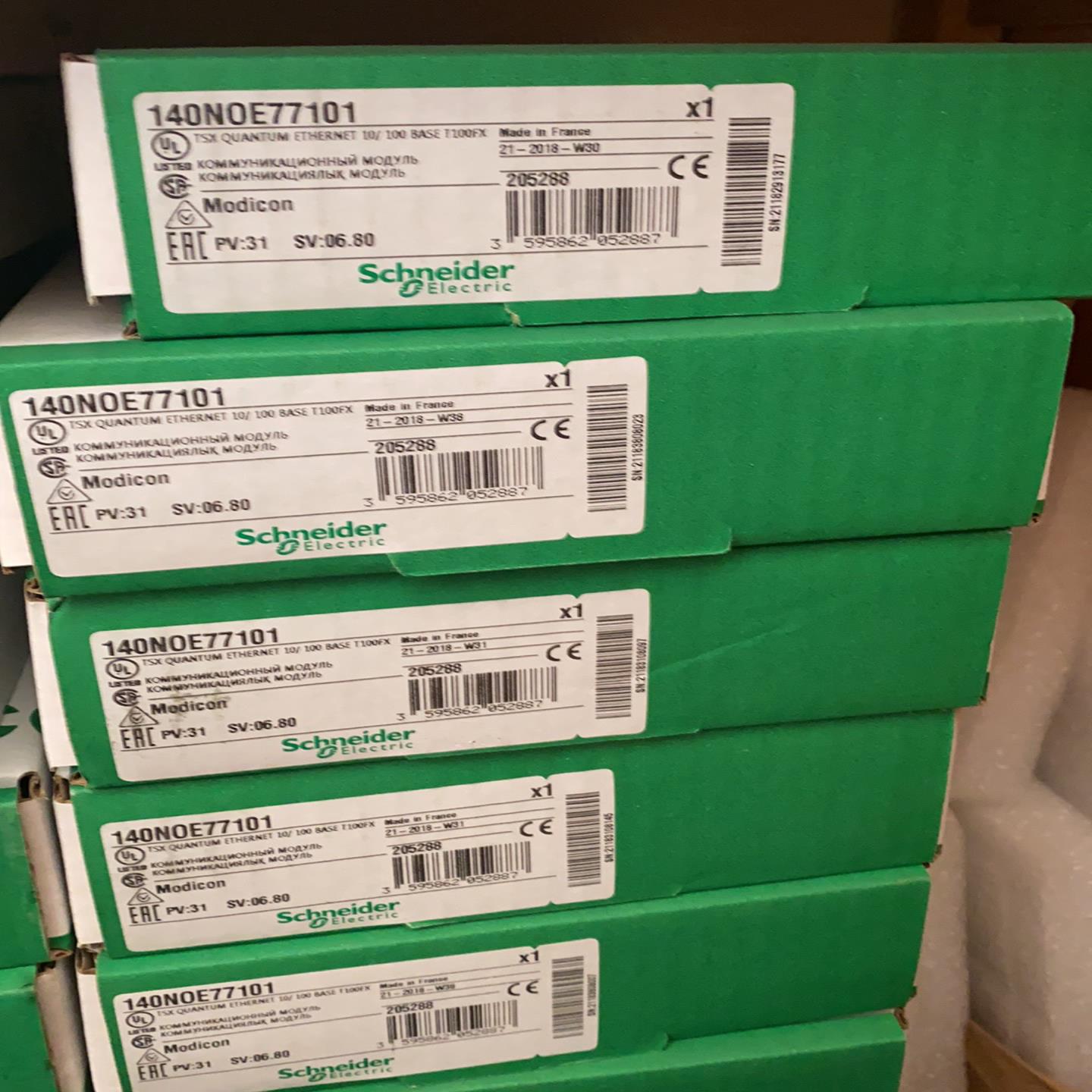 议价施耐德plc模块140noe77101工程余货还剩四只全新原