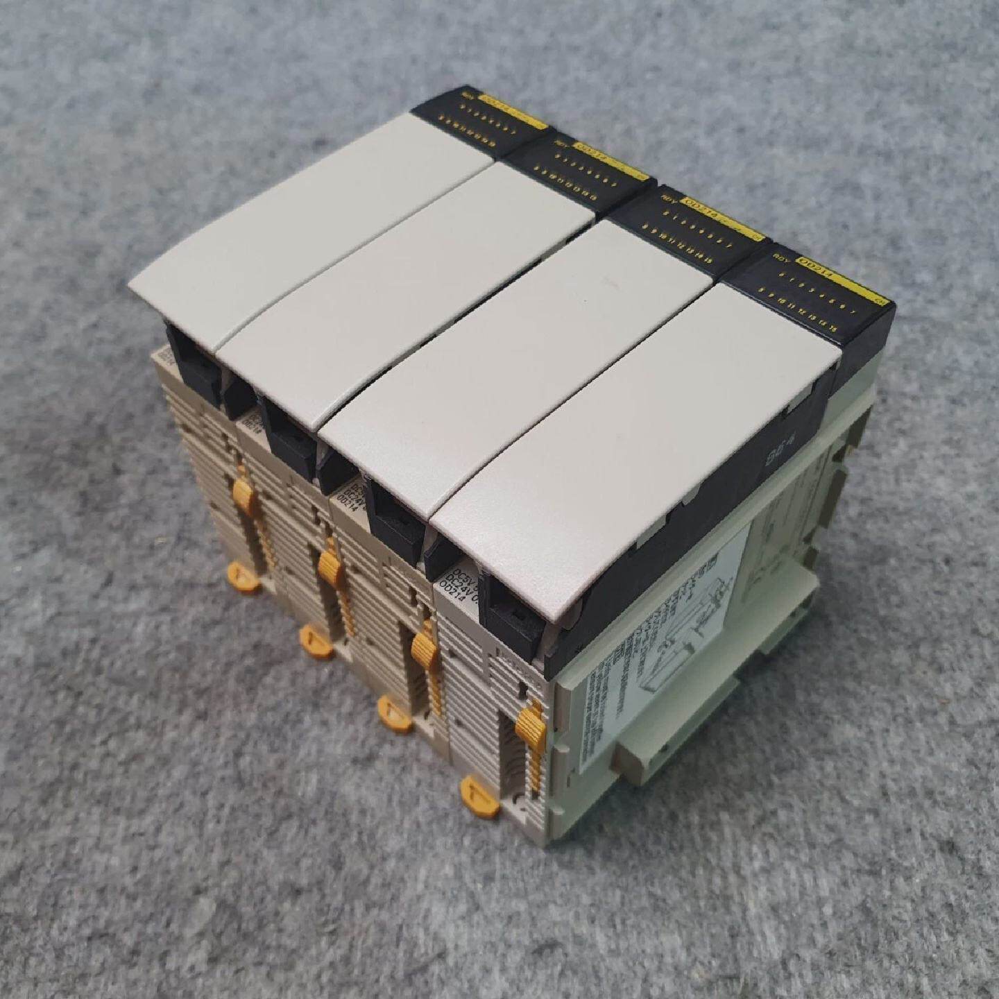 OMRON CQM1OD214 4 Stck