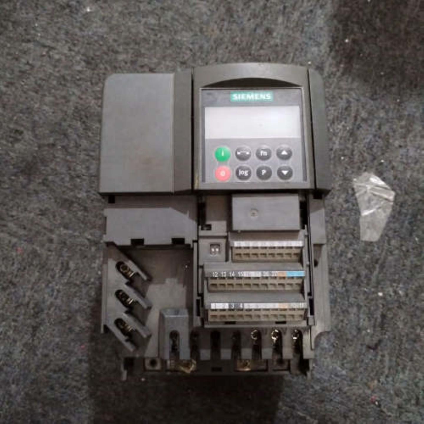 售前询价变频器6SE6440-2UD24-0BA1议价