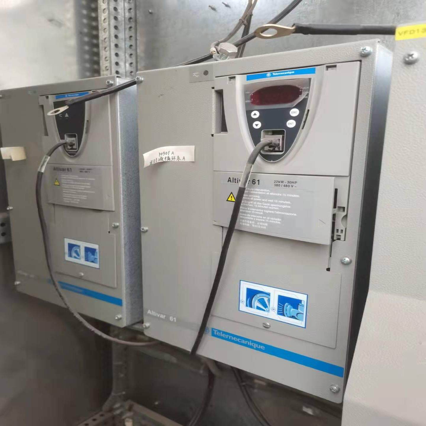 施耐德ATV61系列变频器，刚拆机的，成色可以充新4KW—1--议价商