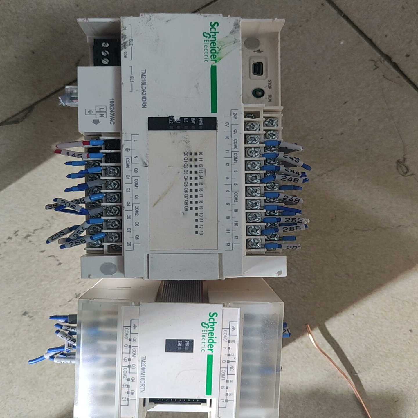 【包邮】施耐德M218系列PLCTM218LDA24DRN--议价商品