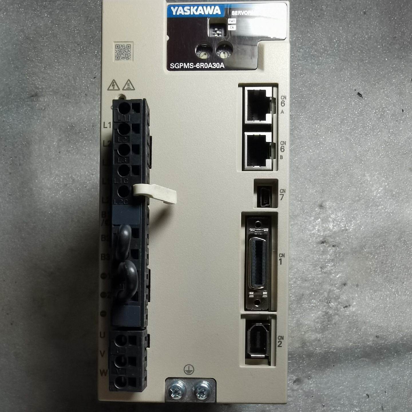 询价安川驱动器SGPMS-6R0A30A 1.3kw 实物图，成议价