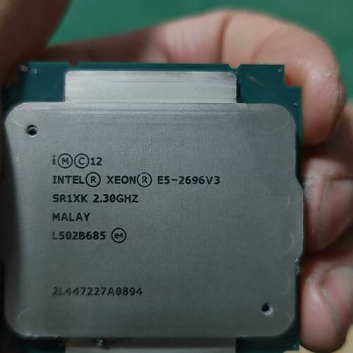 议价E52696v3正式版内存通道齐全服务器一手拆机没有可维修