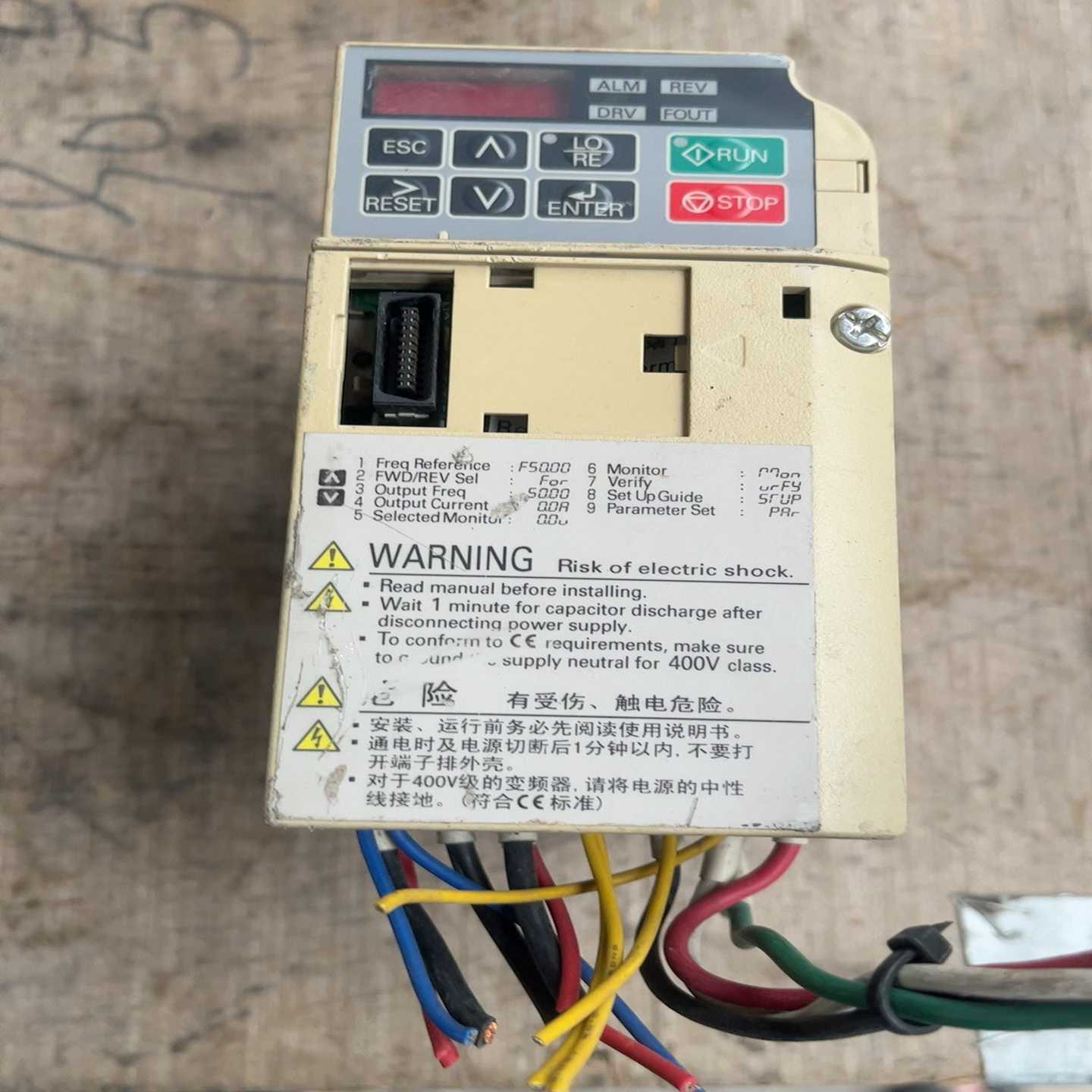 咨询-0.75kw,220v安川变频器cimr-j2a0006bb