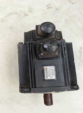 咨询-新淘一台安川伺服电机型号SGMGH-13ACA61，1300