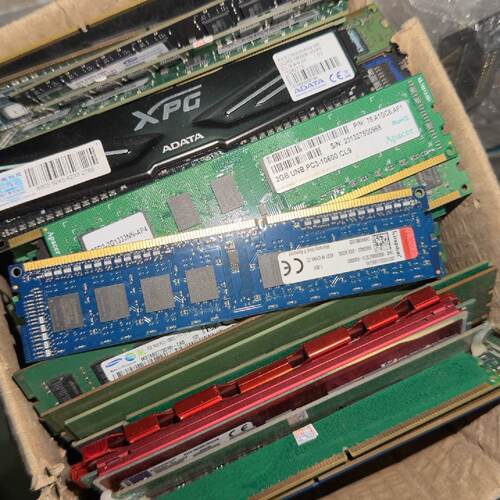 金士顿DDR34GB8G内存条PC3L12800U-议价