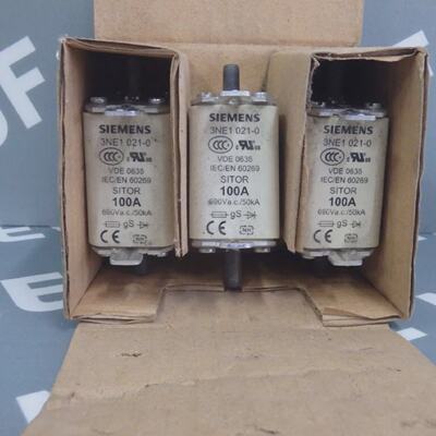 3NE10210  Brand  3NE1 0210Set 3 Cartridges  Fuses 100A 690V