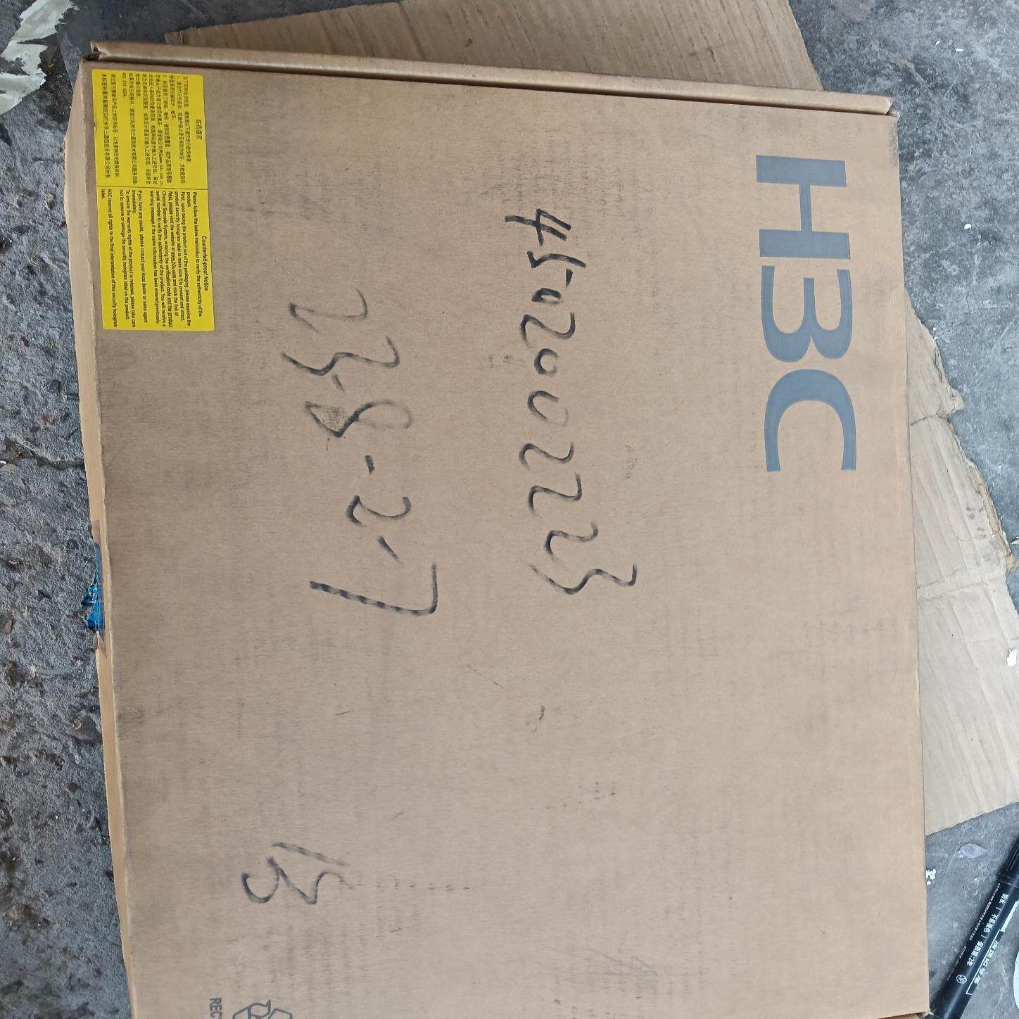 H3CS1024R交换机全新库存样子如图，用的上的老板价钱--议价商品