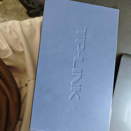 TP-LINK TL-AC100无线控制器 成色还可以，有点使用痕迹，功能正