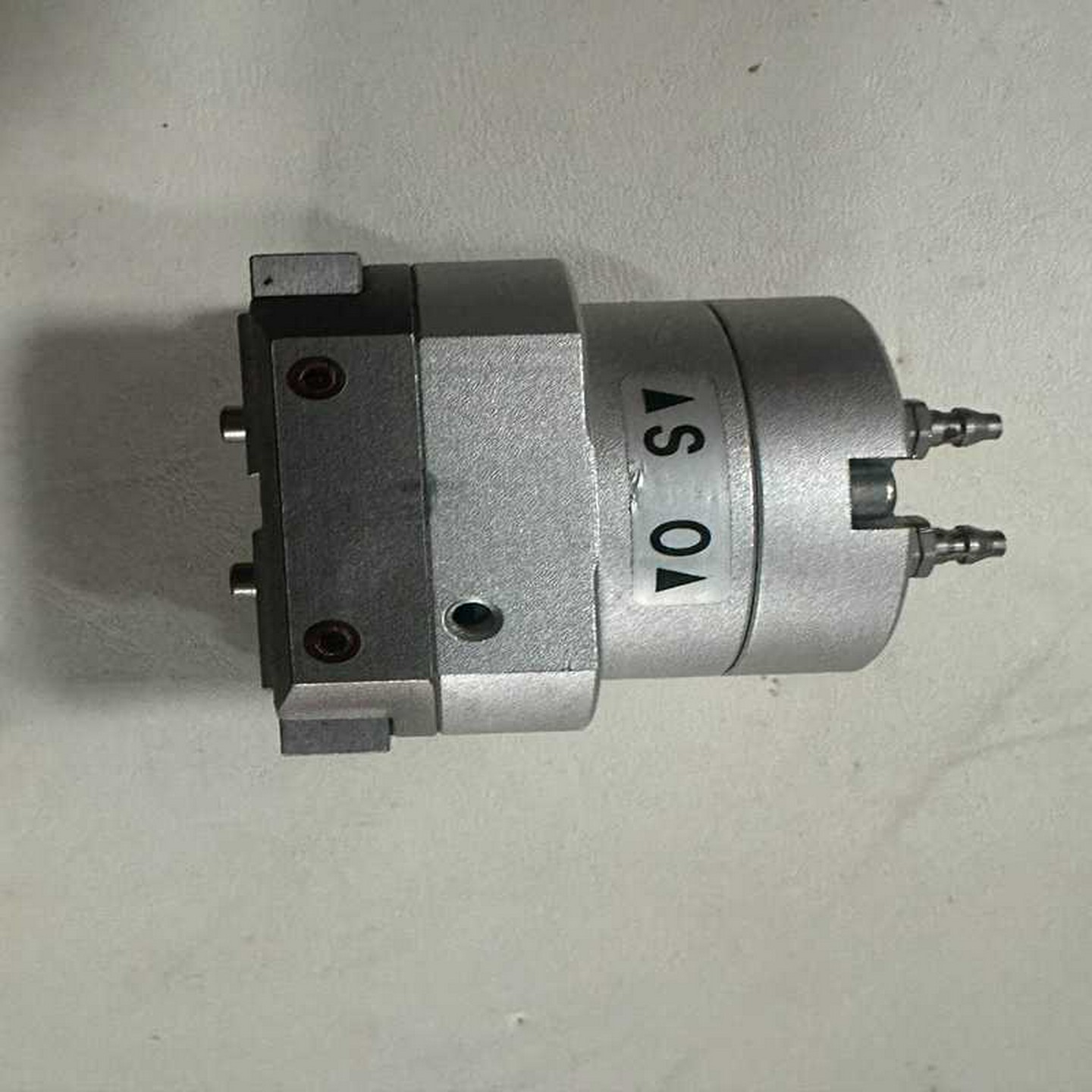 询价~日本手指气缸MDHR2-15R 2个