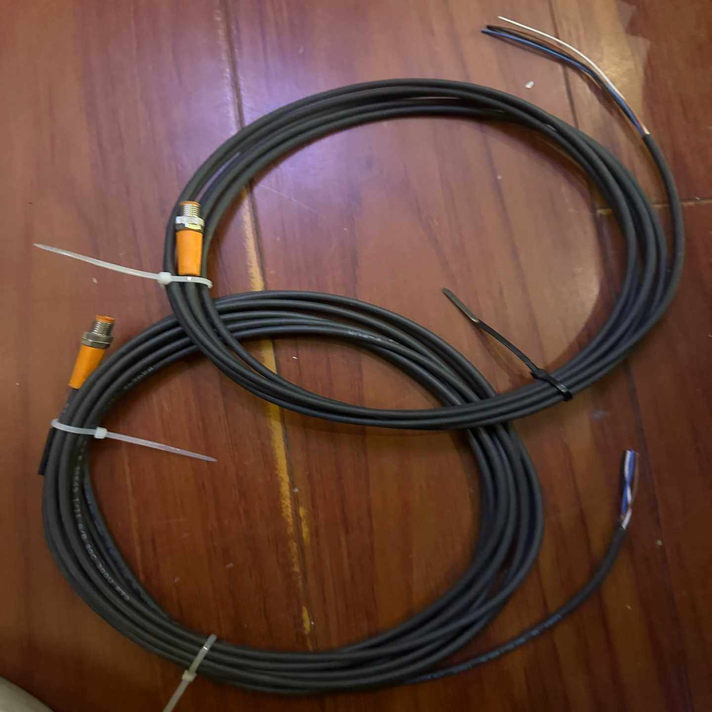 EVC314连接线5米一根，4米一根询价