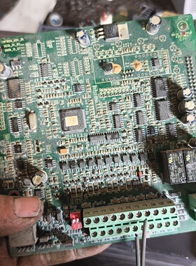 议价变频器主板CHF100A004ZK品成色还议价