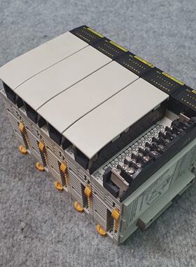OMRON  CQM1OD214  OUTPUT UNIT 5 Stck