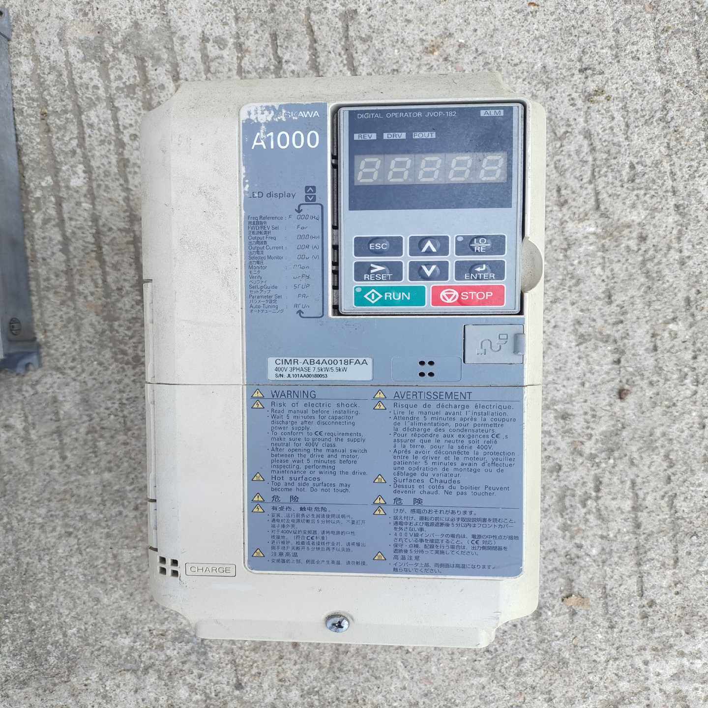 安川变频器CIMR-AB4A0018FAA功能实物拍询价