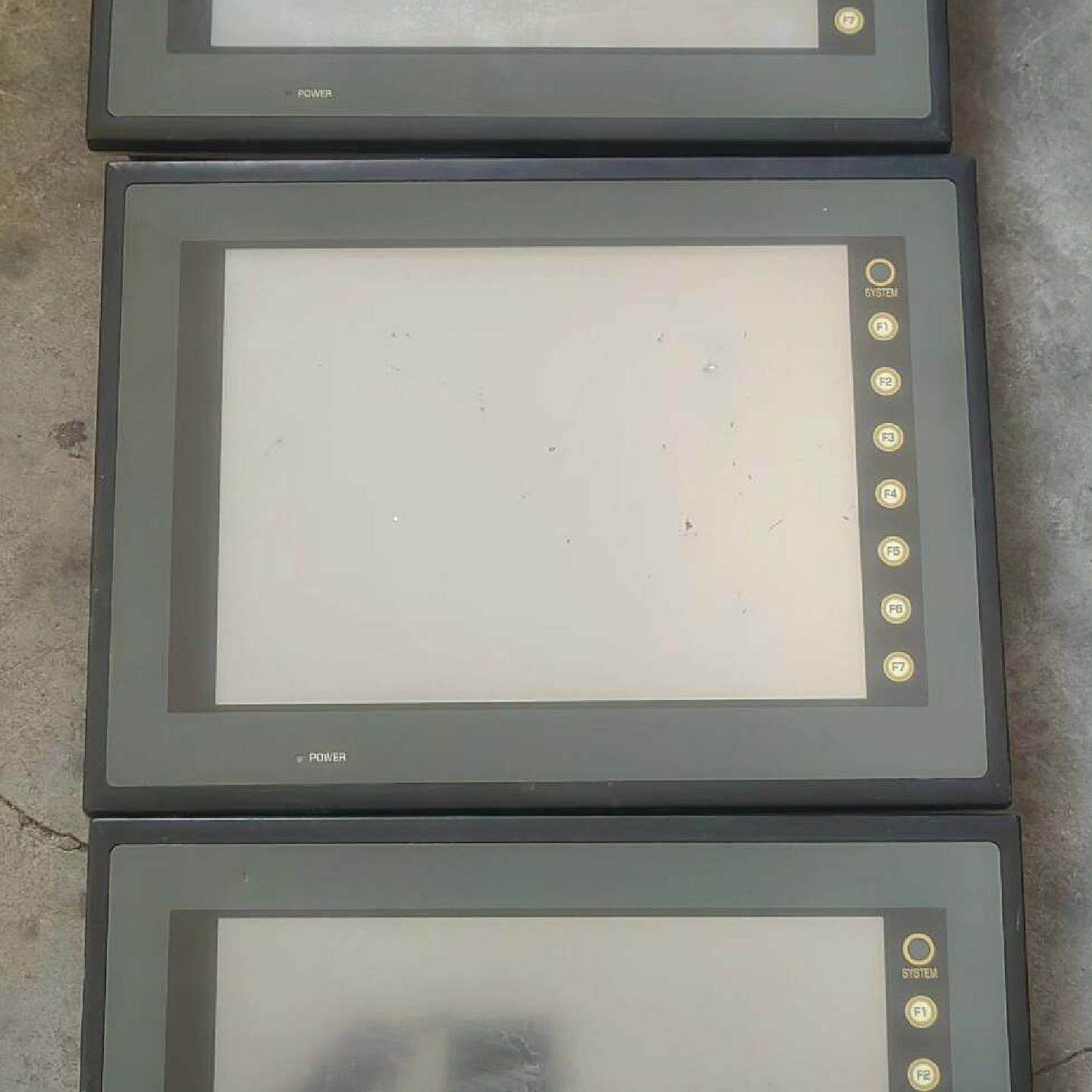 富士人机界面UG430HSS1成色如图，不包邮--议价商品