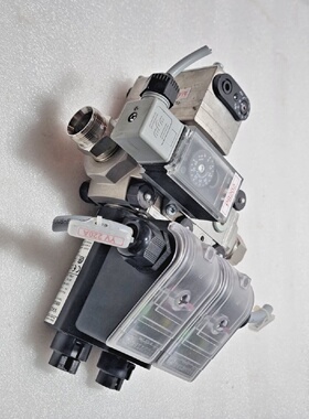 Edwards GAS MANIFOLD VAD120RNQ25B. VAS120RNQ. DG40VC16W. Exp