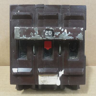Wadsworth A320 3 Pole 20 Amp 240V Circuit Breaker