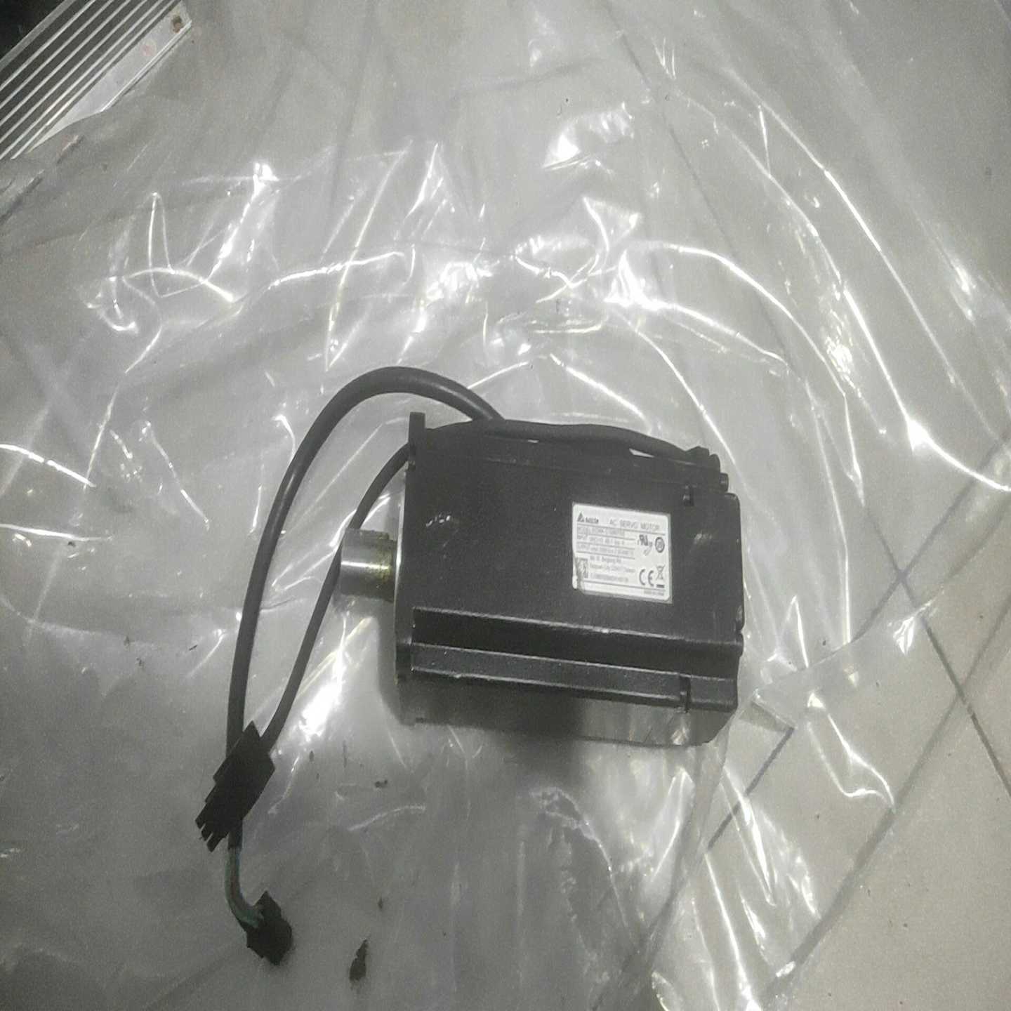 台达伺服电机ECMA-C10807SS，拆机件，成色如图，功--议价商品