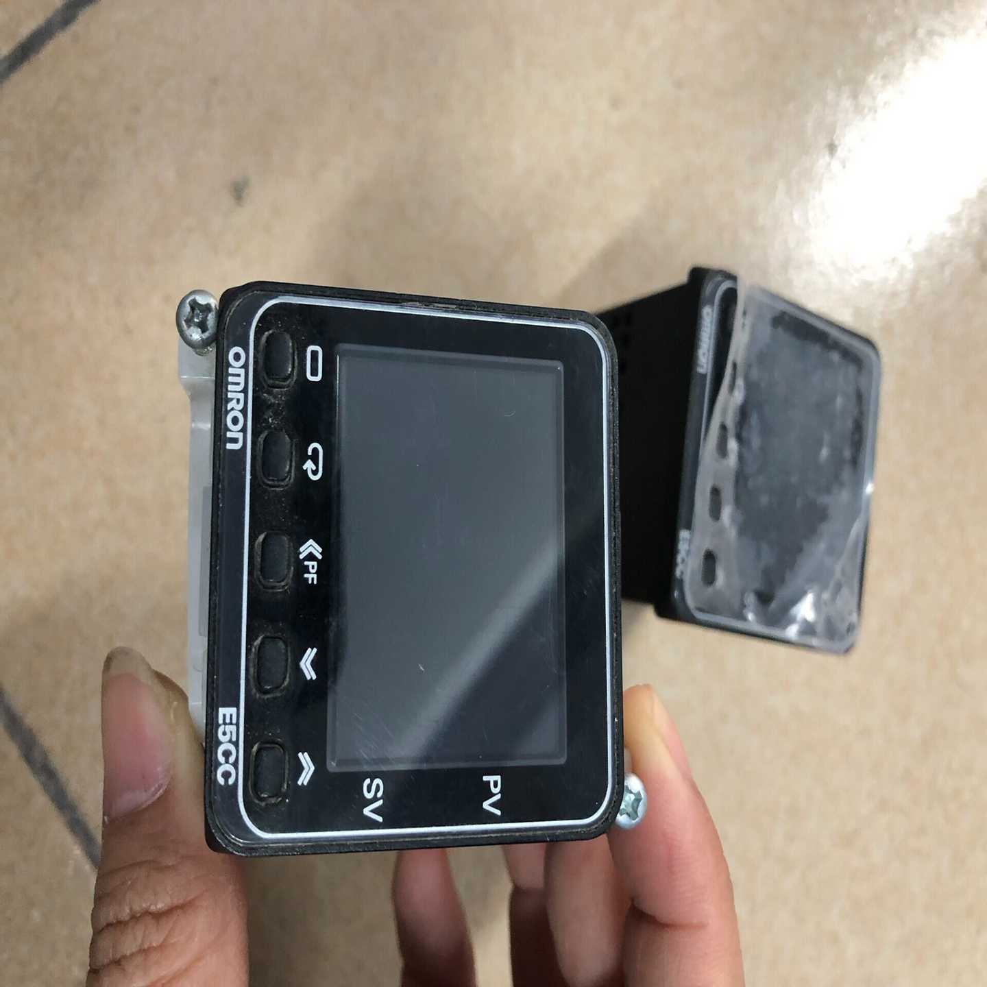 温控表E5CC-RX2ASM-800，九成新，功能正常议价