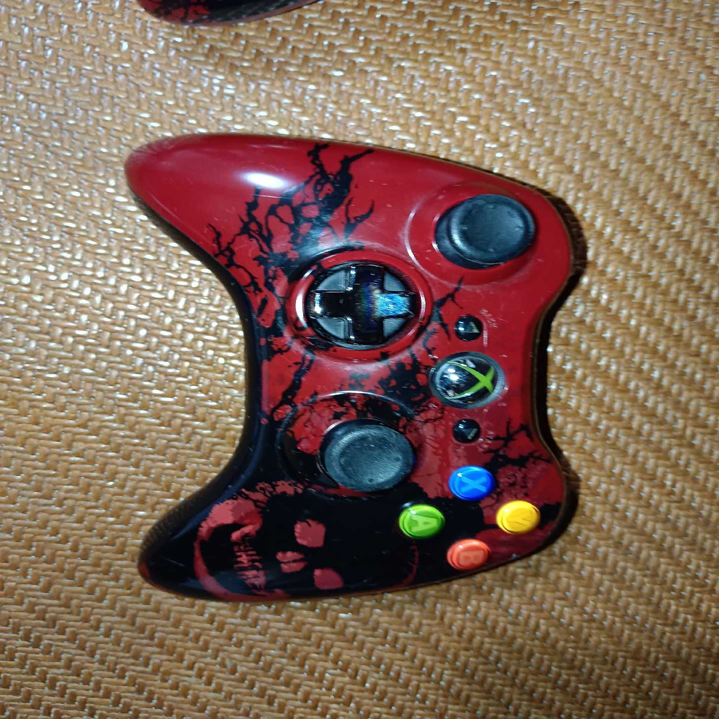 议价Xbox360战争机器3限定手柄成色很好