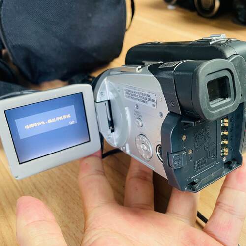 JVC GR-DF430AC数码摄像机，15倍光学变焦，带L议价