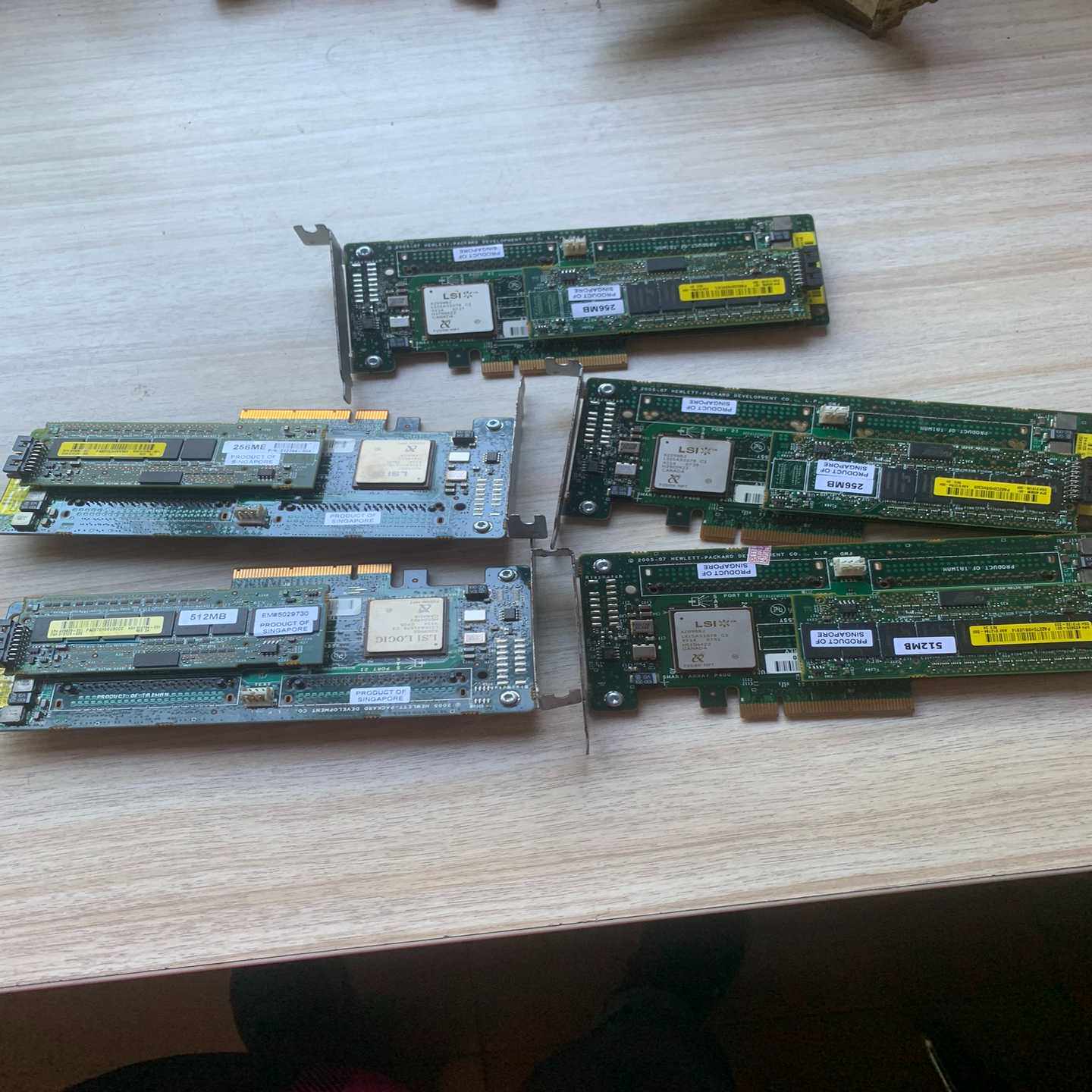 惠普P400阵列卡405835-001，带512MB/25-议价