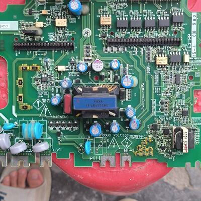 富士E1S变频器15kw380V电压拆机电源驱动板一块--议价商品